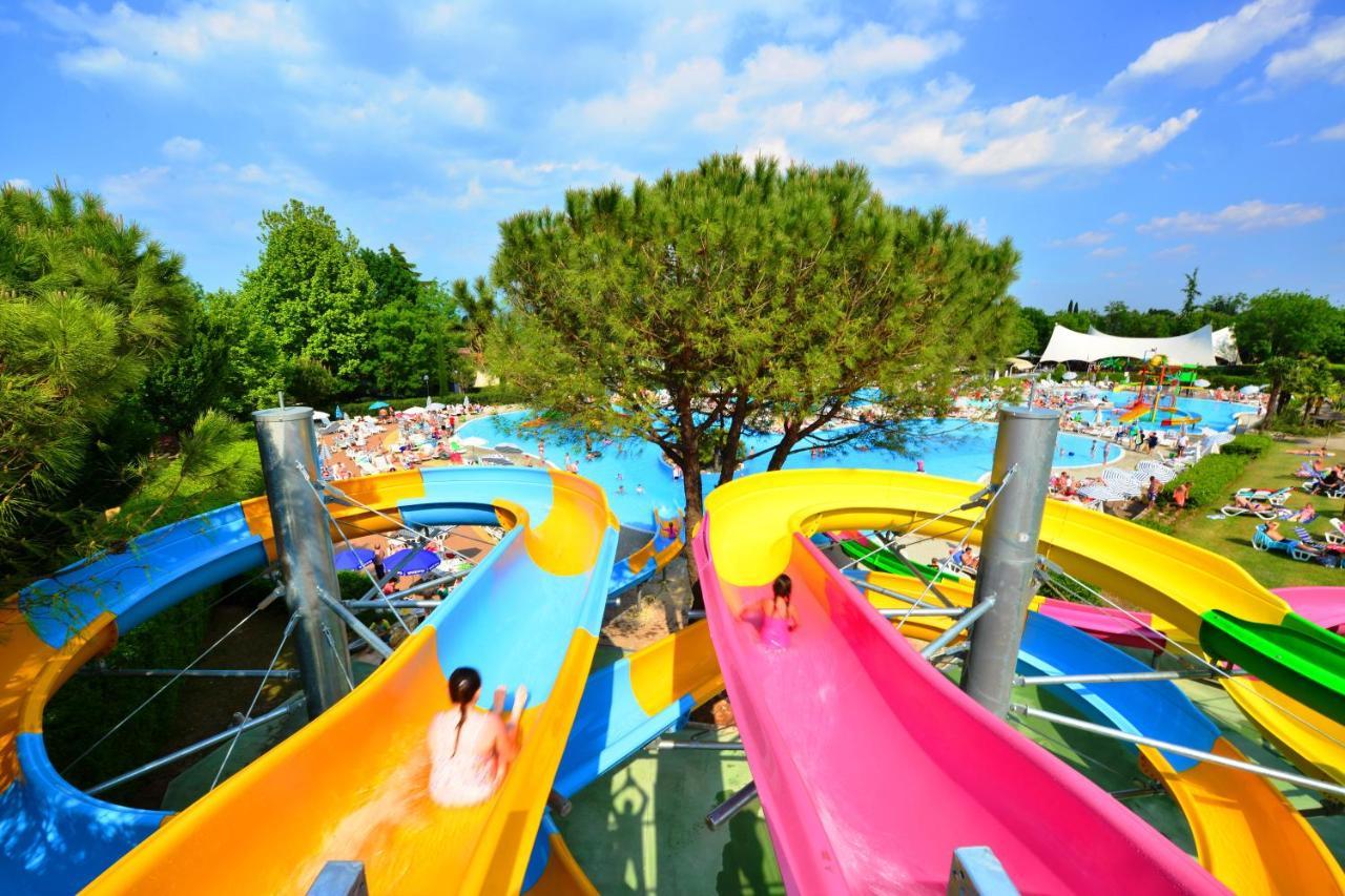 Albatross Mobile Homes On Camping Bella Italia Peschiera del Garda Exterior photo